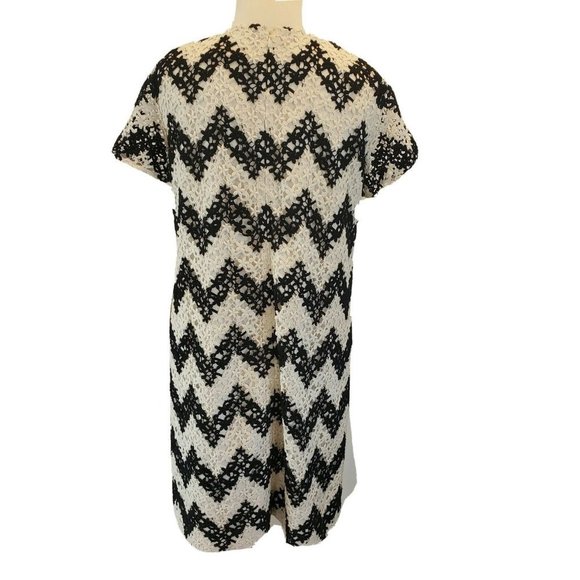 Talbots‎ 8 P Petite Crochet Floral Chevron Shift Dress Black Offwhite - Picture 9 of 9